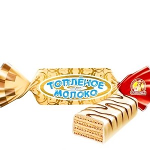 Конфеты Топленое молоко в новогоднем наборе с сахарным печеньем